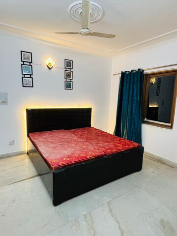 Bedroom in 3 BHK Builder Floor at Saket – for Rent