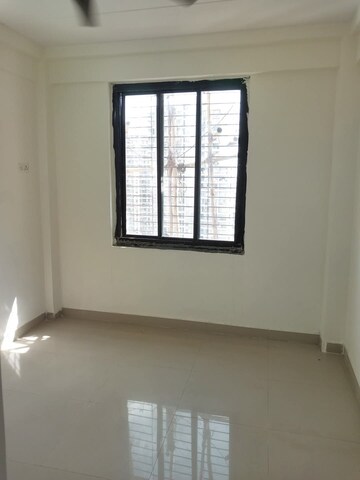 Room in 2 BHK Apartment at Ganesh CHS Andheri West, Andheri West – for Rent