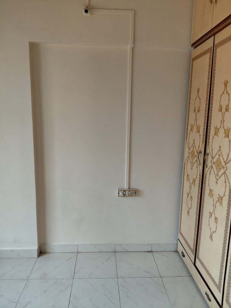 Room, dadarkar-building 1 Bedroom 500 Sq.Ft. Apartment In Dadar West Mumbai 8673652