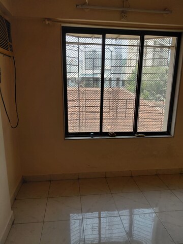 Room in 1 BHK Apartment at Dadarkar Building, Dadar West – for Rent