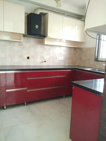 Kitchen in 3 BHK Builder Floor at Super Mart 1, Sector 27 – for Rent