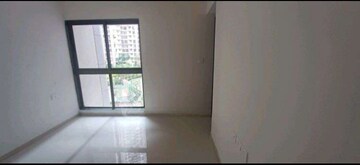 Room in 2 BHK Apartment at Runwal Eirene, Balkum Pada – for Rent