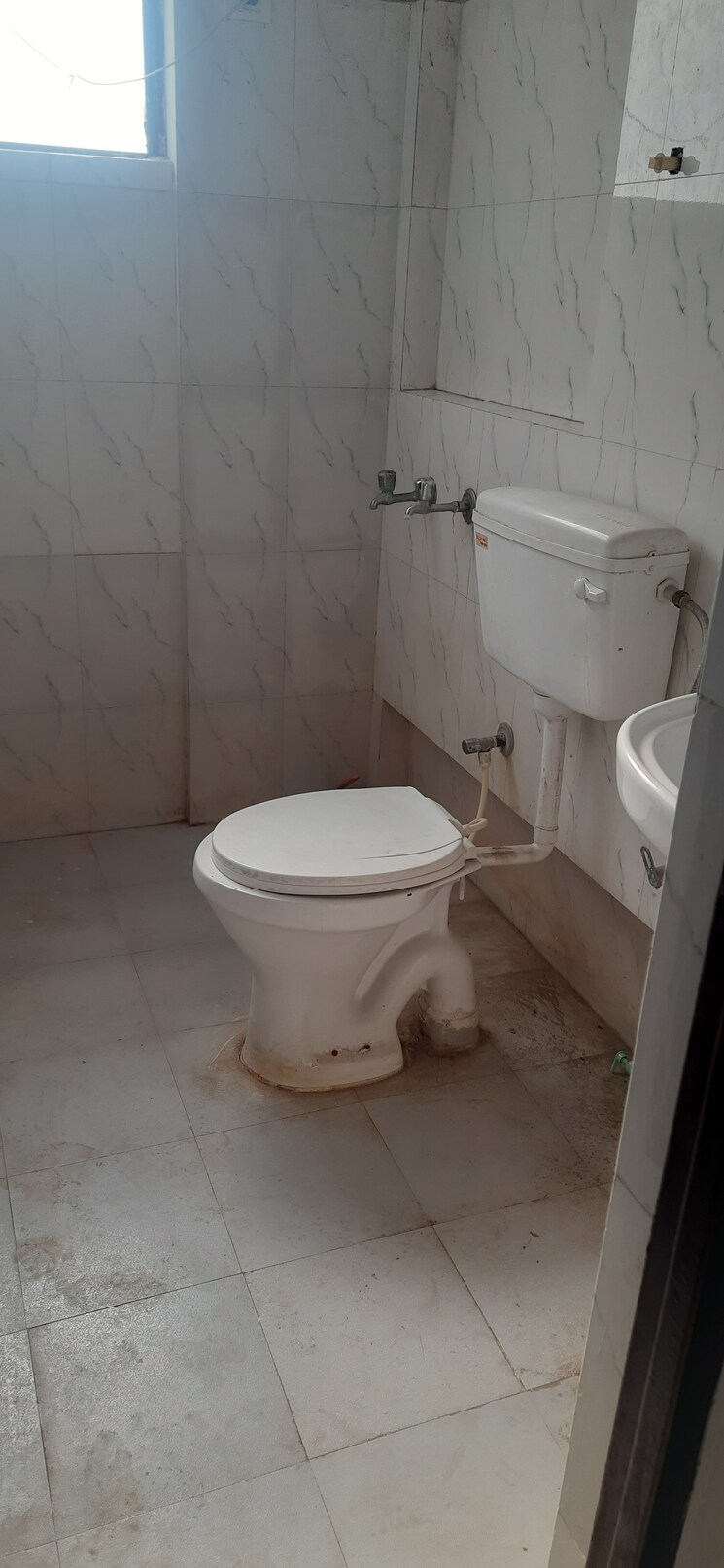 Bathroom, klj-platinum-heights 2 Bedroom 652 Sq.Ft. Apartment In Sector 77 Faridabad 8673709