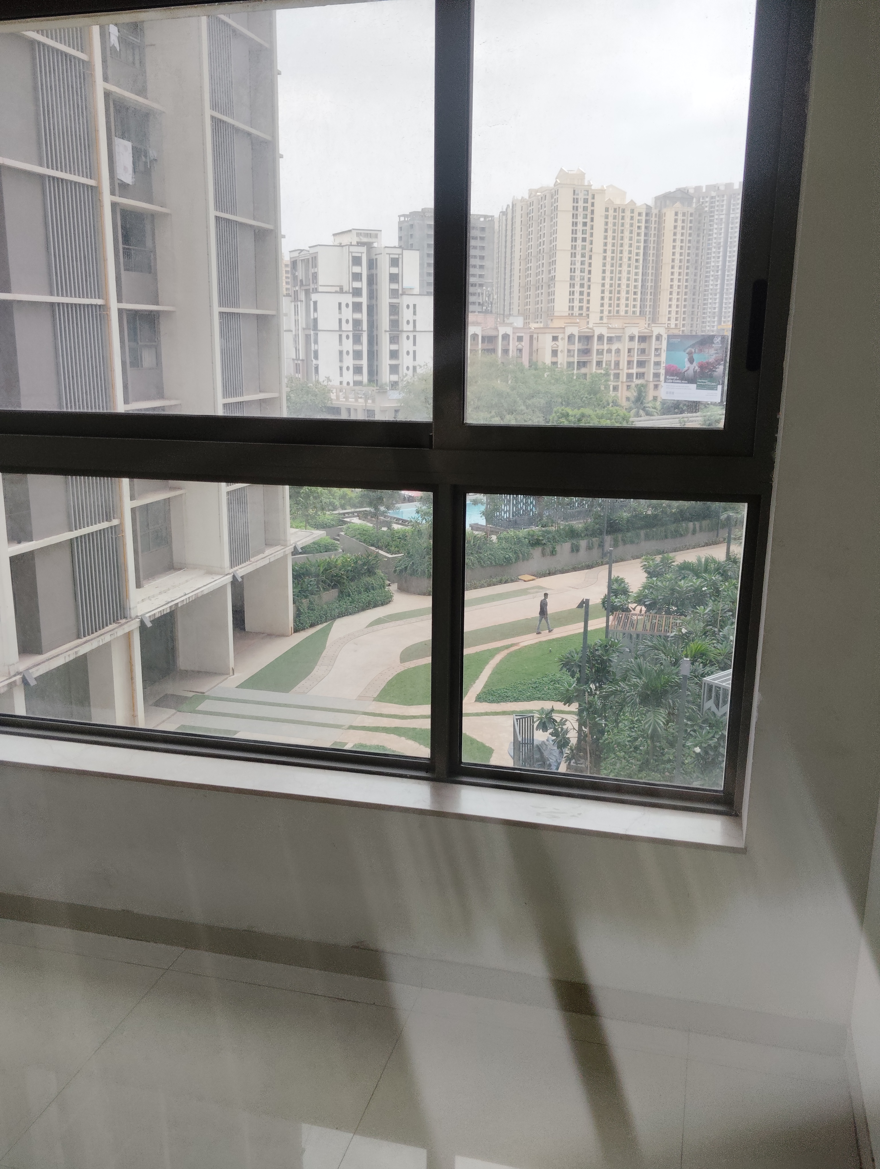 2 BHK Apartment For Rent in Kalpataru Paramount