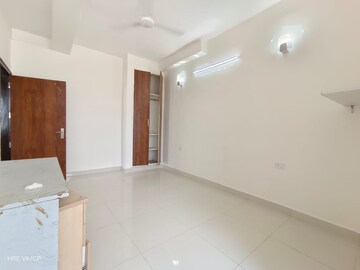 Room in 3 BHK Builder Floor at Chattarpur – for Rent