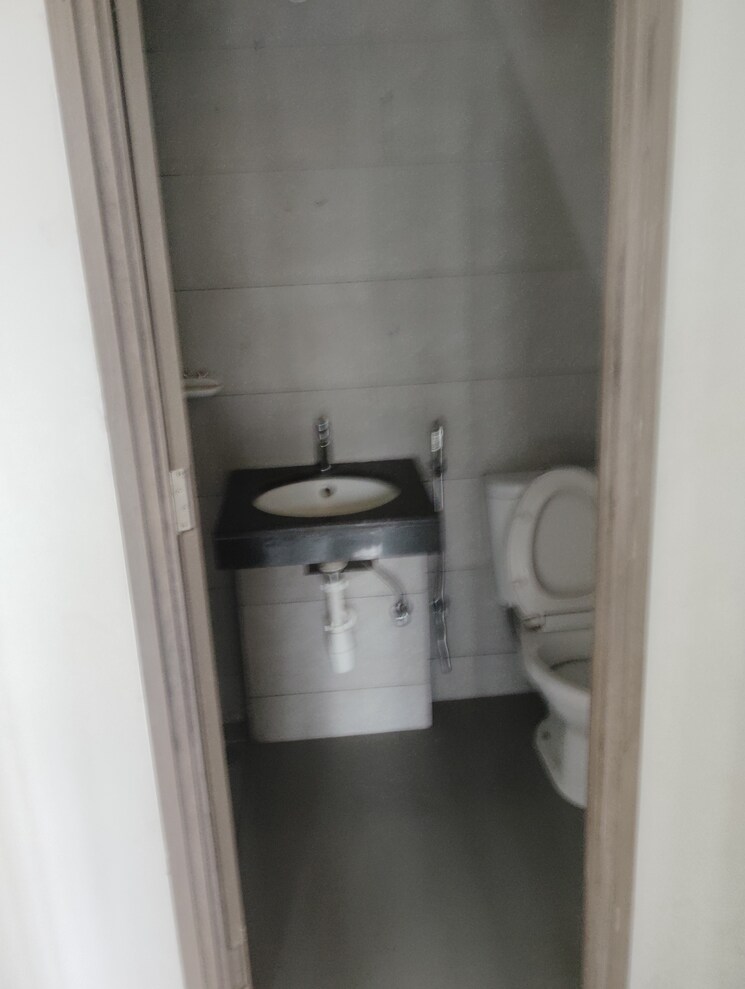 Bathroom, kalpataru-paramount 2 Bedroom 527 Sq.Ft. Apartment In Kapur Bawdi Thane 8673724