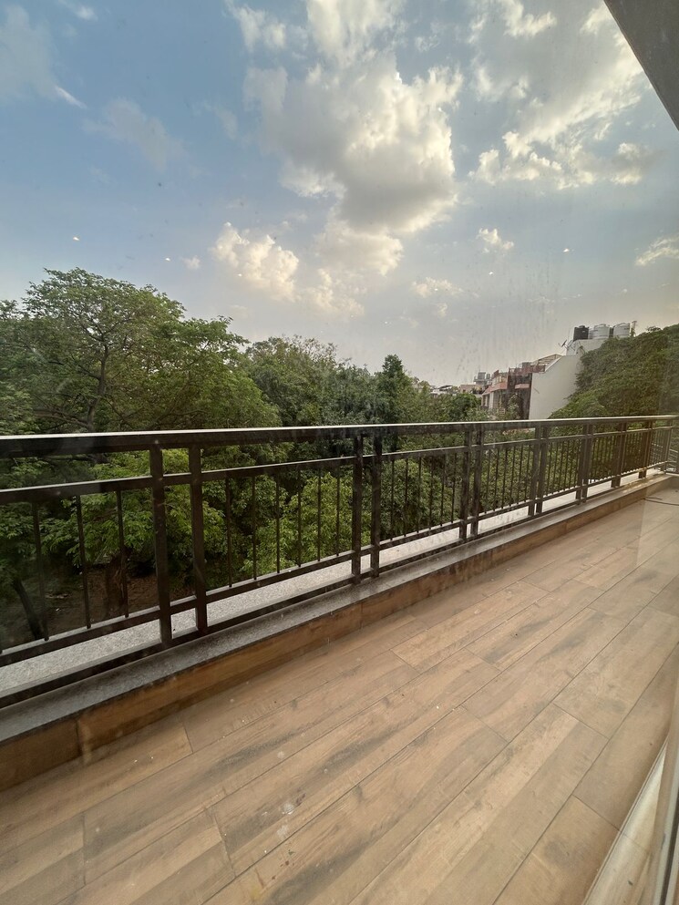 Balcony, trehan-iris-aavaas 5 Bedroom 2000 Sq.Ft. Apartment In Safdarjung Enclave Delhi 8673762