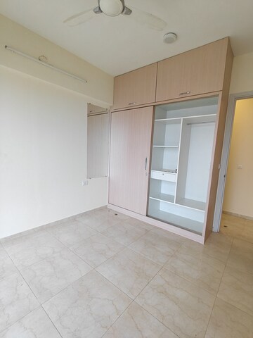 Room in 2 BHK Apartment at L&T Crescent Bay T2, Parel – for Rent