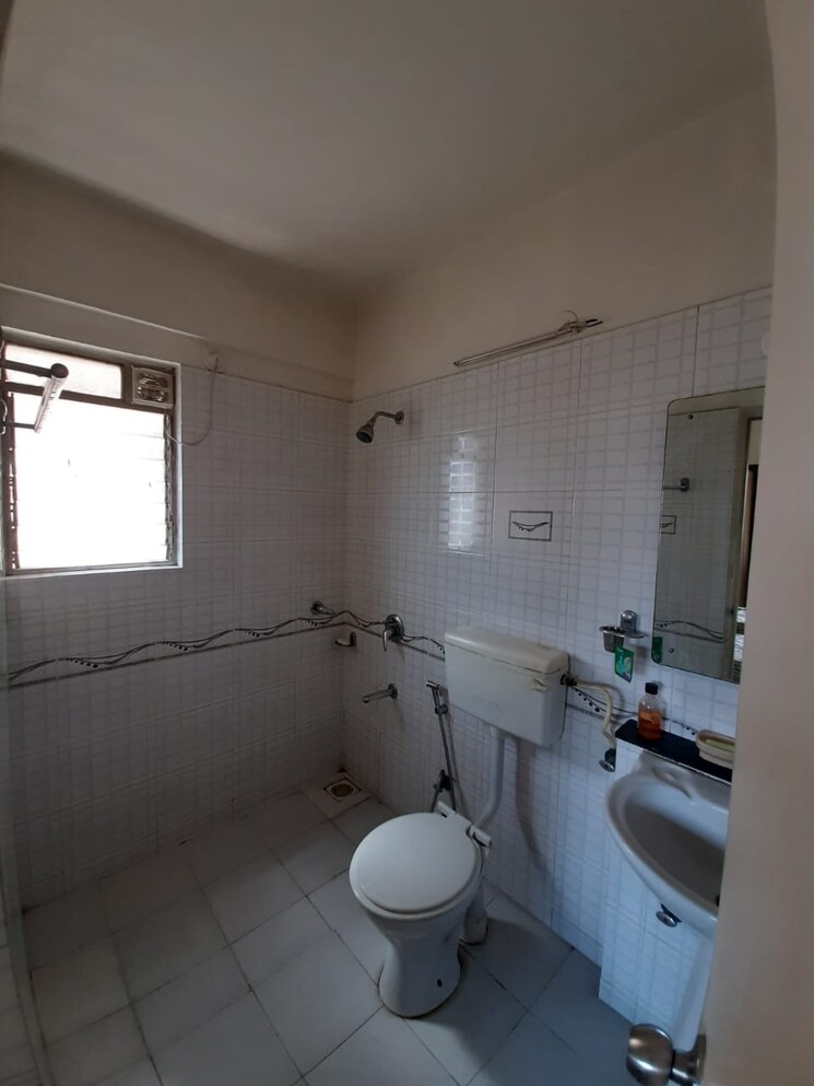 Bathroom, sonigara-omega-paradise 3 Bedroom 1131 Sq.Ft. Apartment In Wakad Pune 8673728
