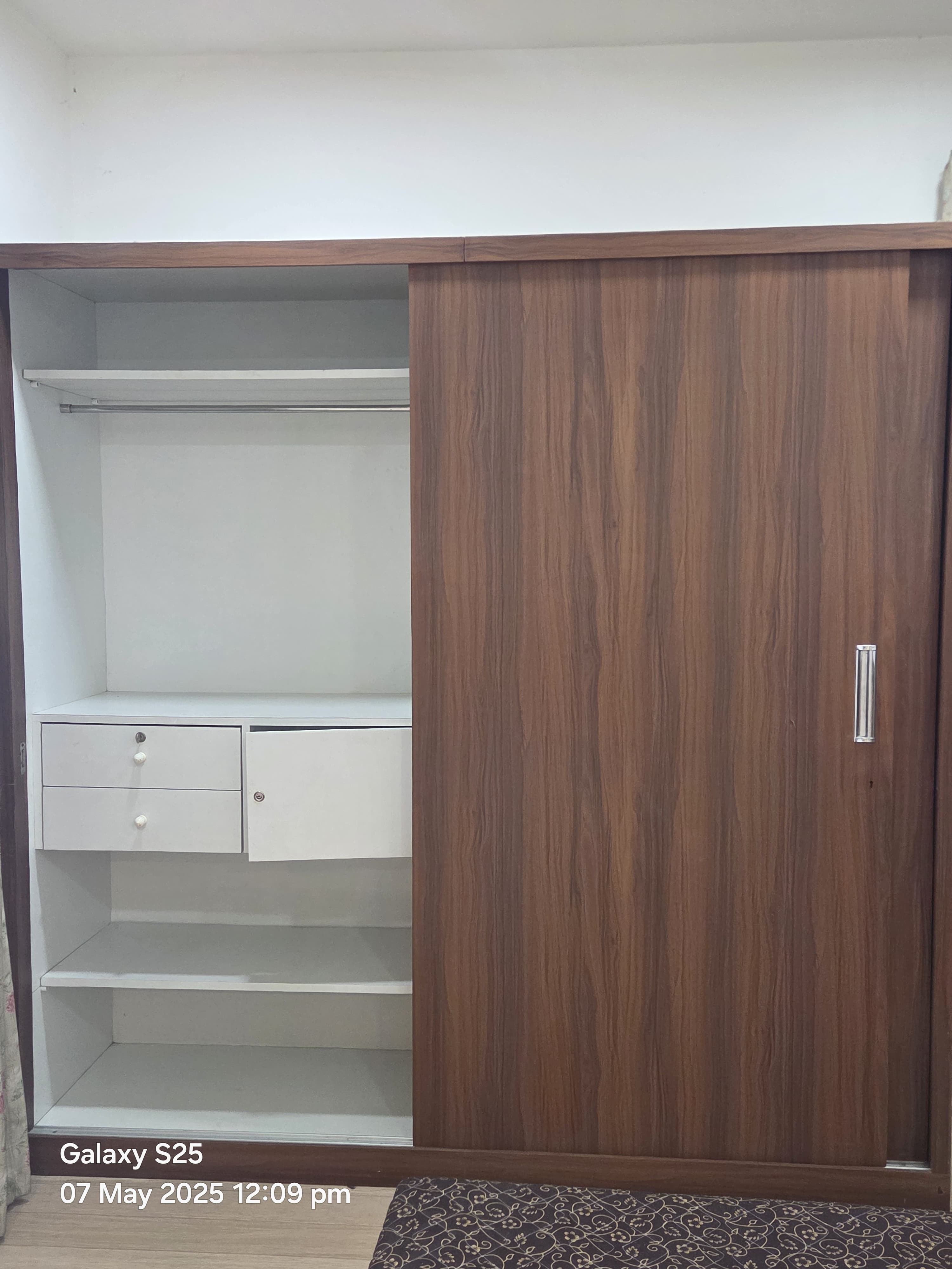 2 BHK Apartment For Rent in L&T Crescent Bay T2