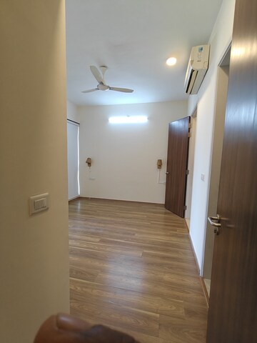 Room in 2 BHK Apartment at L&T Crescent Bay T2, Parel – for Rent