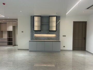 Room in 4 BHK Apartment at Sri Fortune Sonthalia Sky Villas, Kokapet – for Rent