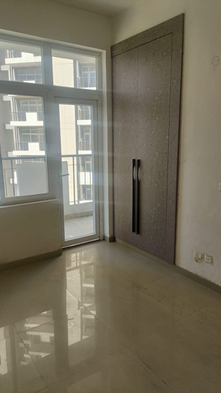 Room, corona-gracieux 3 Bedroom 1960 Sq.Ft. Apartment In Sector 76 Gurgaon 8673824