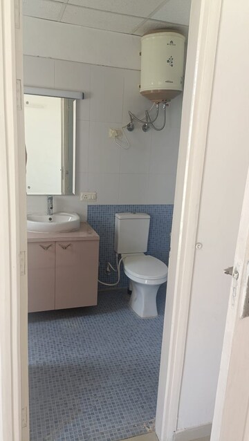 Bathroom in 3 BHK Apartment at Corona Gracieux, Sector 76 – for Rent
