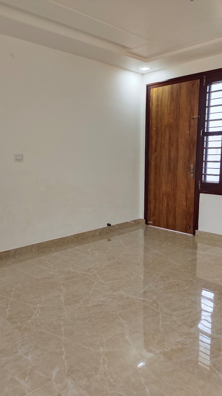 Room, dwarka mor 2.5 Bedroom 1100 Sq.Ft. Builder Floor In Dwarka Mor Delhi 8673796