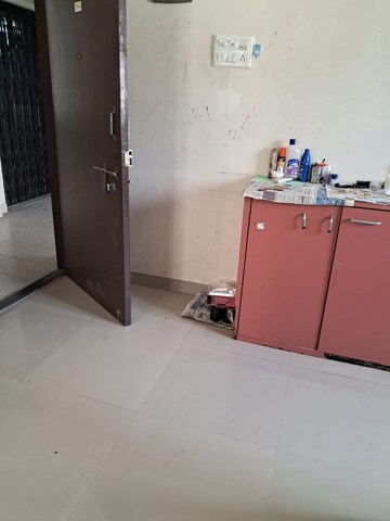 Room in 1 BHK Apartment at Rahul Apartments, Malad West – for Sale