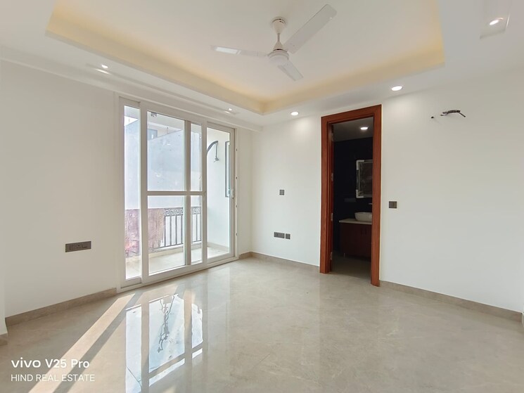 Room, vasant kunj 4 Bedroom 2000 Sq.Ft. Builder Floor In Vasant Kunj Delhi 8673880