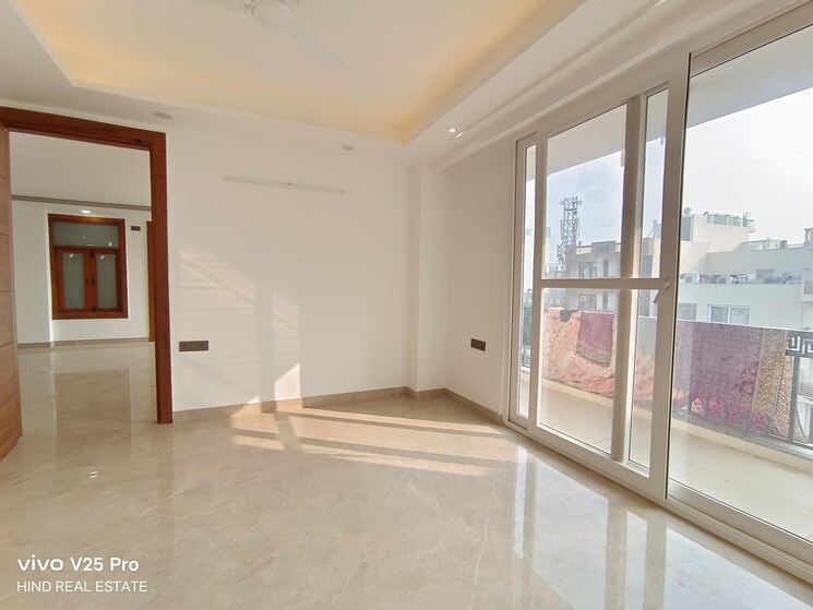 Room, vasant kunj 4 Bedroom 2000 Sq.Ft. Builder Floor In Vasant Kunj Delhi 8673880