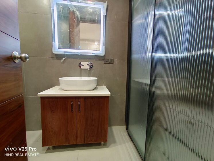 Bathroom, vasant kunj 4 Bedroom 2000 Sq.Ft. Builder Floor In Vasant Kunj Delhi 8673880
