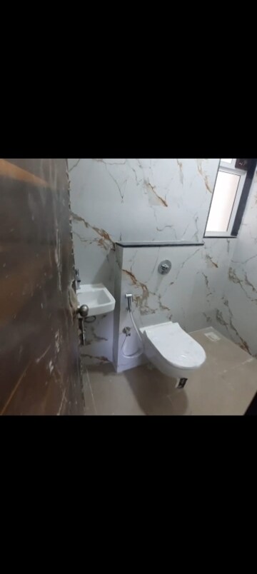 Master Bedroom in 2 BHK Apartment at Arihant View, Santacruz East – for Rent