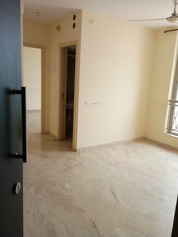 1 BHK Apartment For Sale in Hiranandani Castalia, Ghodbunder Road