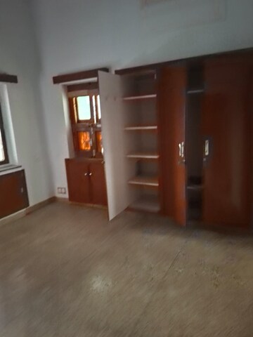 Master Bedroom in 2 BHK Builder Floor at Kalkaji – for Rent