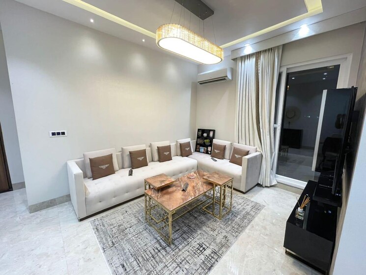 Living Room, trishla-city 4 Bedroom 2530 Sq.Ft. Apartment In Patiala Road Zirakpur 8674002