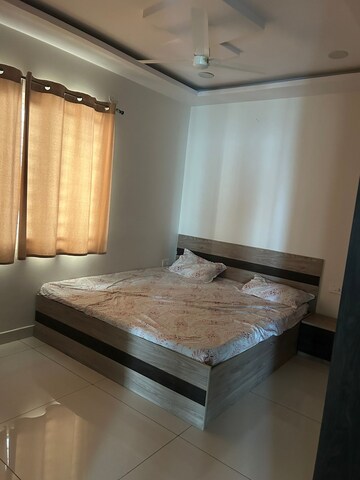 Bedroom in 2.5 BHK Apartment at Honer Vivantis, Gopanpally – for Rent