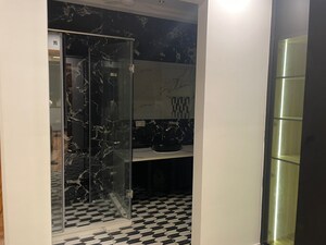 Building Lobby in 4 BHK Builder Floor at Unitech Greenwood City Apartment, Sector 45 – for Sale