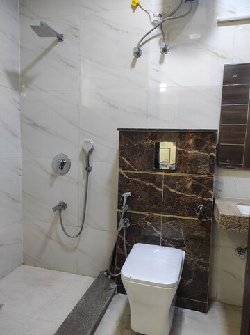 Bathroom in 1 BHK Independent House at Sushant Lok 3, Sector 57 – for Rent