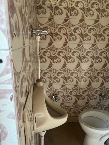 Bathroom in 2.5 BHK Independent House at Sector 56 – for Rent