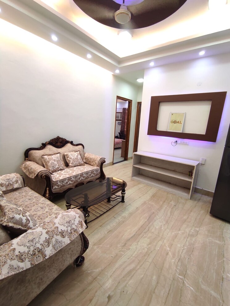 Living Room, sushant-lok-3 2 Bedroom 300 Sq.Yd. Independent House In Sector 57 Gurgaon 8674125