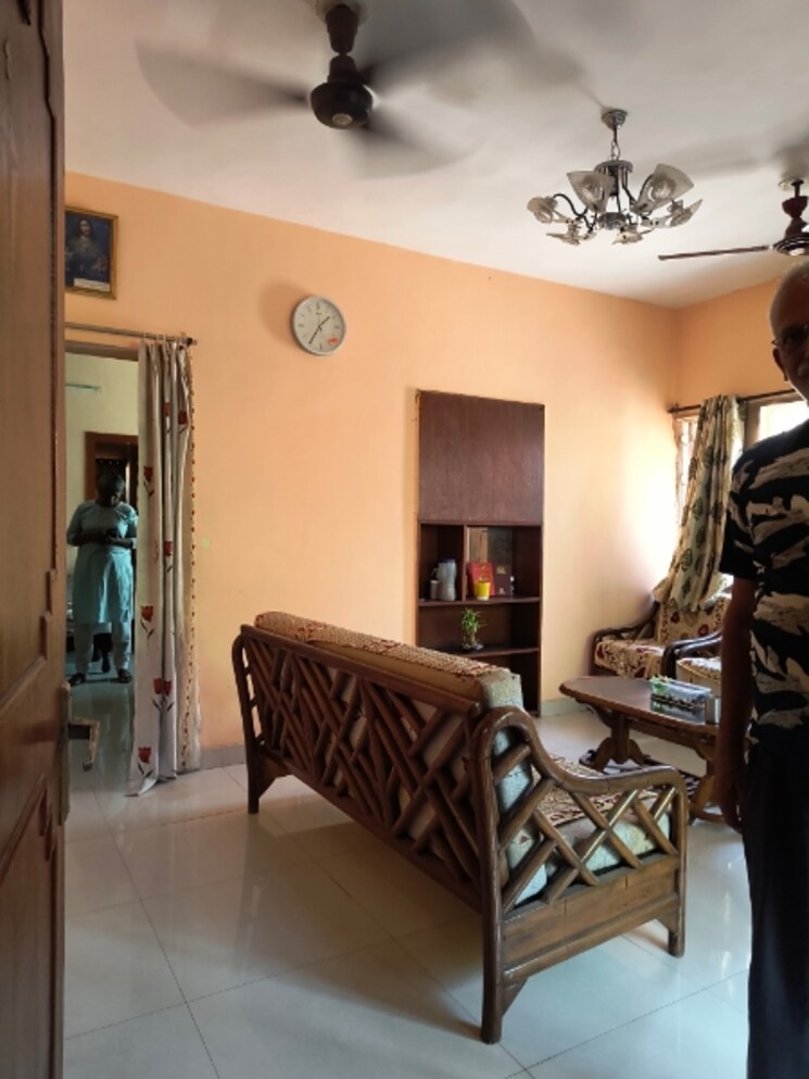 Living Room, sarita-vihar-pocket-c-rwa 3 Bedroom 1450 Sq.Ft. Apartment In Sarita Vihar Delhi 8674189