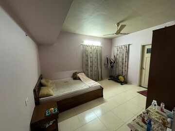 Bedroom in 2.5 BHK Apartment at Naiknavare Sylvan Heights, Aundh – for Rent