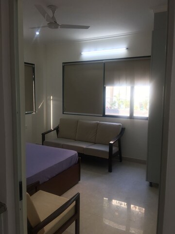 Team Area in 3 BHK Apartment at Veera Safdarjung Enclave, Safdarjung Enclave – for Rent
