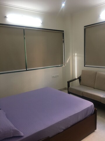 Furnished Amenities in 3 BHK Apartment at Veera Safdarjung Enclave, Safdarjung Enclave – for Rent
