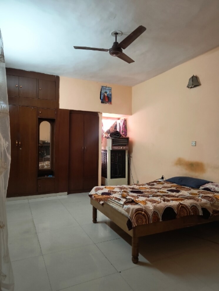Bedroom, sarita-vihar-pocket-c-rwa 3 Bedroom 1450 Sq.Ft. Apartment In Sarita Vihar Delhi 8674189