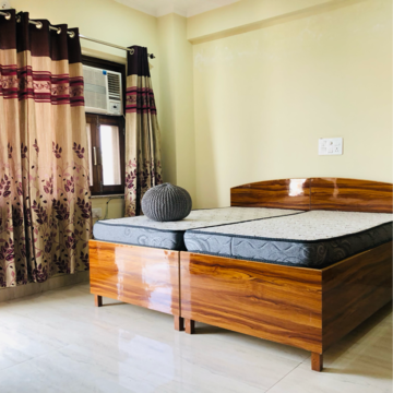 Bedroom in 2.5 BHK Builder Floor at Sector 21 – for Rent
