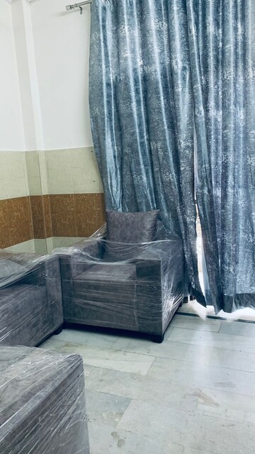 Living Room in 1.5 BHK Builder Floor at Ashok Nagar – for Rent