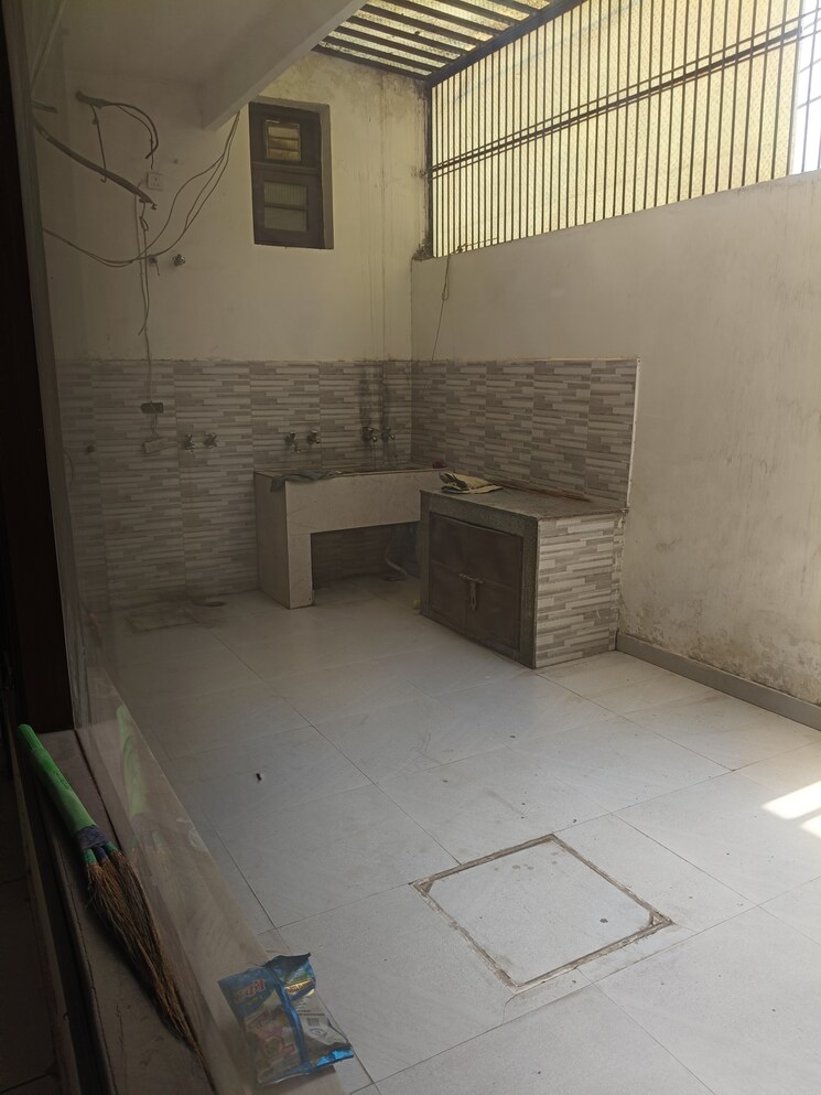 Kitchen, us-pine-homes 3 Bedroom 2500 Sq.Ft. Builder Floor In Dhakoli Zirakpur 8674237