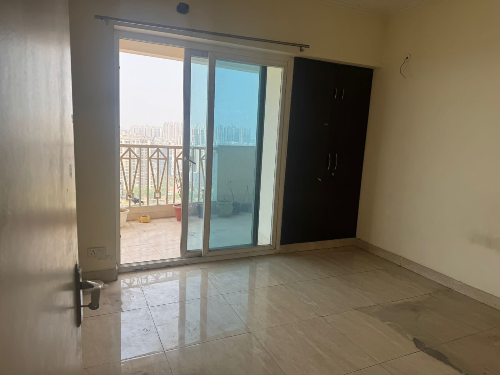 3 BHK Apartment For Rent in Gaur City 7th Avenue