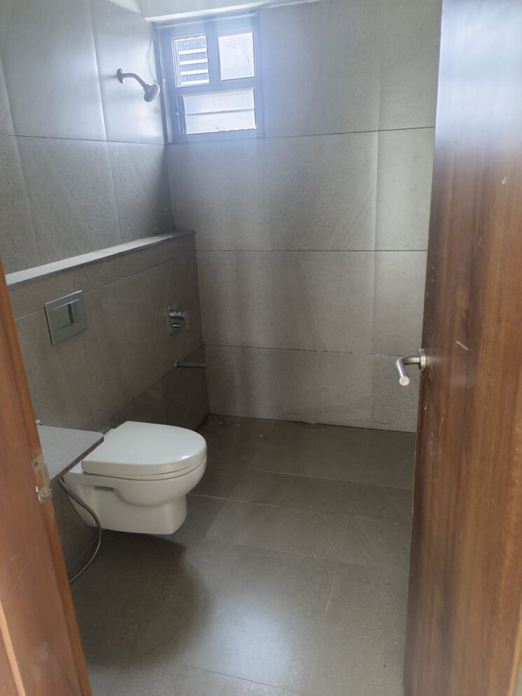 Bathroom, navrangpura 3 Bedroom 2196 Sq.Ft. Apartment In Navrangpura Ahmedabad 8674261