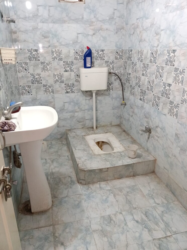 Bathroom, sai-apartment 2 Bedroom 1250 Sq.Ft. Apartment In Indira Nagar Lucknow 8674308