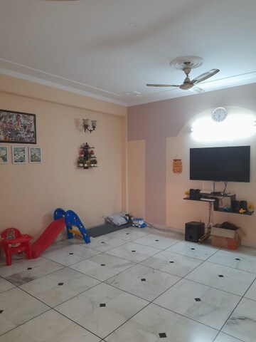 Master Bedroom in 2 BHK Builder Floor at MVL IPark, Sector 15 – for Rent