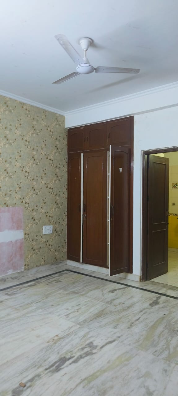 1 BHK Villa For Rent in Sector 50 Noida 