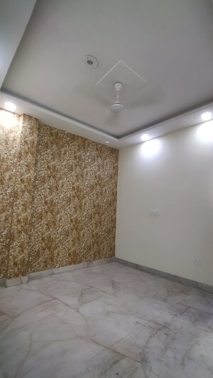 Room in 3 BHK Builder Floor at Govindpuri – for Sale