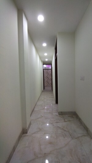 Building Lobby in 3 BHK Builder Floor at Govindpuri – for Sale