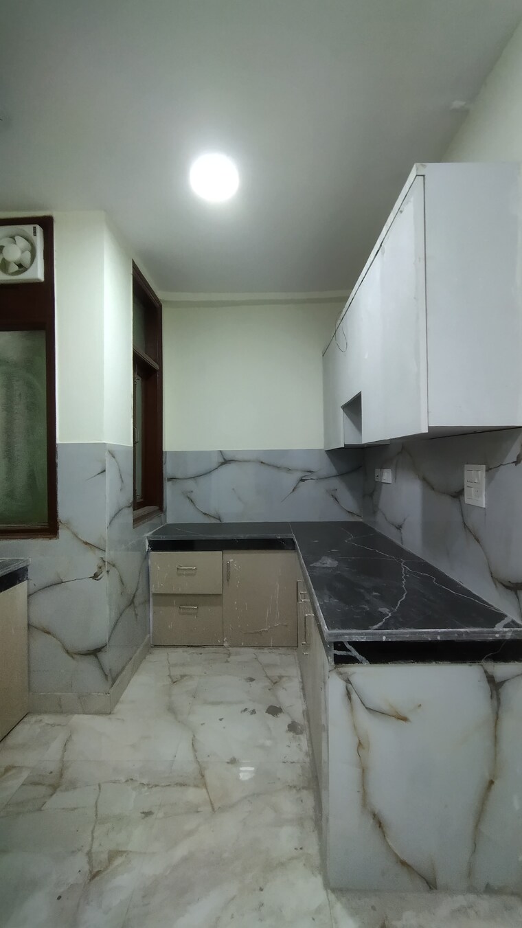 Kitchen, govindpuri 3 Bedroom 10000 Sq.Ft. Builder Floor In Govindpuri Delhi 8674401