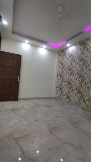 Room in 3 BHK Builder Floor at Govindpuri – for Sale