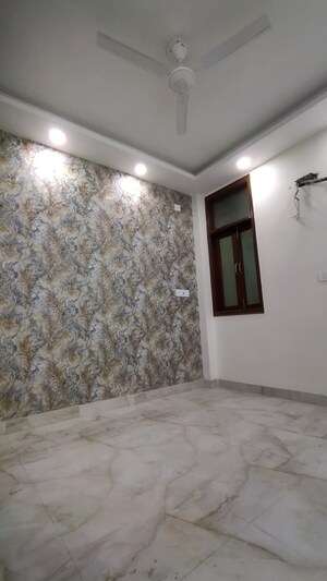 Room in 3 BHK Builder Floor at Govindpuri – for Sale